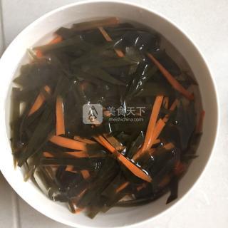 凉拌<a href=/shicai/shuichanpin/HaiDai/index.html target=_blank><u>海带</u></a>丝