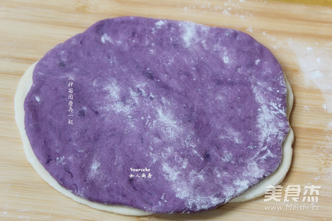 <a href=/shicai/shucai/ZiShu/index.html target=_blank><u>紫薯</u></a>馒头的做法