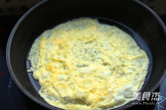 凉拌<a href=/shicai/shucai/BoCai/index.html target=_blank><u>菠菜</u></a><a href=/shicai/shucai/MuEr/index.html target=_blank><u>木耳</u></a>的做法