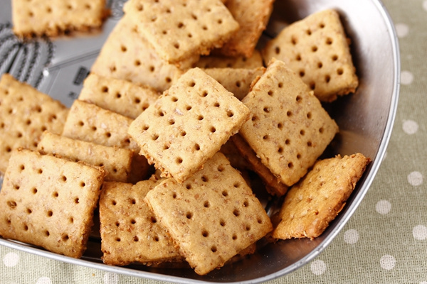 消化饼干的做法(烤箱烤全麦消化饼干--零失败经验)