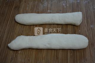 <a href=/shicai/mimian/NiuNai/index.html target=_blank><u>牛奶</u></a>刀切馒头