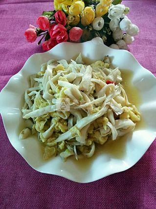 <a href=/shicai/shucai/XingBaoGu/index.html target=_blank><u><a href=/shicai/guopin/Xing/index.html target=_blank><u>杏</u></a>鲍菇</u></a>炒<a href=/shicai/rouqin/JiDan/index.html target=_blank><u>鸡蛋</u></a>