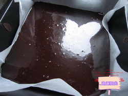 <a href=/shicai/mimian/QiaoKeLi/index.html target=_blank><u>巧克力</u></a>乳酪蛋糕步骤4