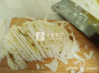 <a href=/shicai/shucai/XingBaoGu/index.html target=_blank><u><a href=/shicai/guopin/Xing/index.html target=_blank><u>杏</u></a>鲍菇</u></a>拌白<a href=/shicai/shucai/CaiXin/index.html target=_blank><u>菜心</u></a>