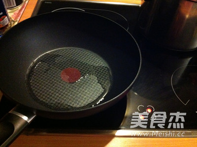 <a href=/shicai/shucai/XiHuLu/index.html target=_blank><u>西葫芦</u></a>炒<a href=/shicai/rouqin/JiDan/index.html target=_blank><u>鸡蛋</u></a>的做法