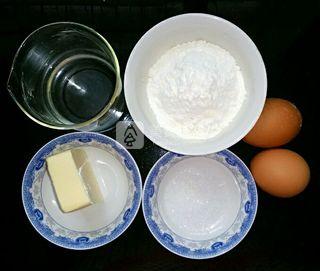 <a href=/shicai/mimian/NaiYou/index.html target=_blank><u>奶油</u></a>泡芙