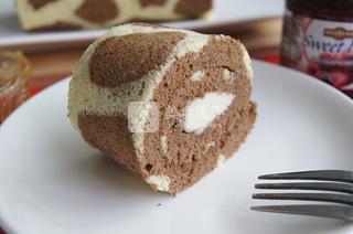 长颈鹿<a href=zt/qifengdg target=_blank><u>戚风蛋糕</u></a>卷