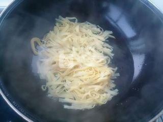 炝拌干<a href=/shicai/mimian/DouFu/index.html target=_blank><u>豆腐</u></a>