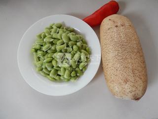 葱香<a href=/shicai/shucai/Ou/index.html target=_blank><u>藕</u></a>丁拌<a href=/shicai/shucai/MaoDou/index.html target=_blank><u>毛豆</u></a>