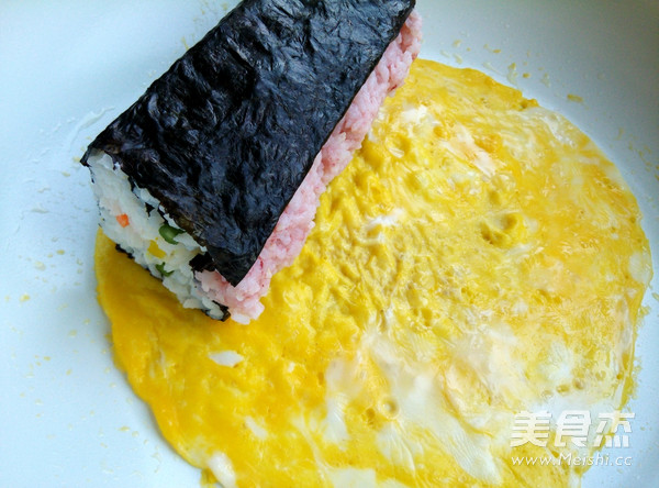 包头巾的小花猫寿司的做法