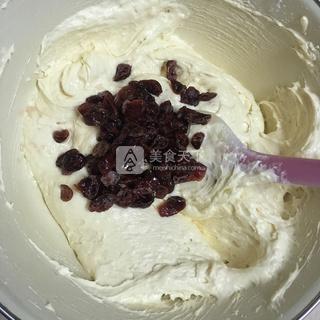 <a href=/shicai/guopin/ManYueMei/index.html target=_blank><u>蔓越莓</u></a>磅蛋糕