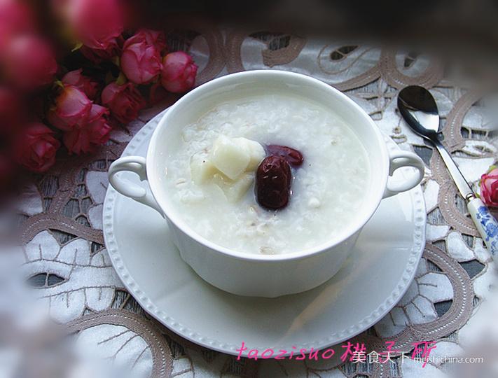 红<a href=/shicai/guopin/Zao/index.html target=_blank><u>枣</u></a>薏仁<a href=/shicai/shucai/ShanYao/index.html target=_blank><u>山药</u></a>粥