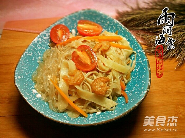 <a href=/shicai/mimian/FenSi/index.html target=_blank><u>粉丝</u></a>泡饼的做法