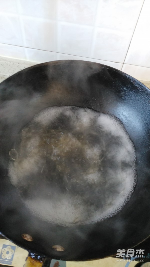 <a href=/shicai/rouqin/NiuNan/index.html target=_blank><u>牛腩</u></a><a href=/shicai/shucai/HongShu/index.html target=_blank><u>红薯</u></a>粉的做法