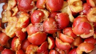 美味<a href=/shicai/guopin/ShanZha/index.html target=_blank><u>山楂</u></a>糕