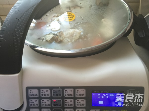 <a href=/shicai/shuichanpin/JiYu/index.html target=_blank><u>鲫鱼</u></a>汤的做法