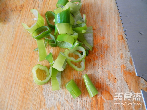 <a href=/shicai/mimian/YunDou/index.html target=_blank><u>芸豆</u></a>蛋炒饭的做法