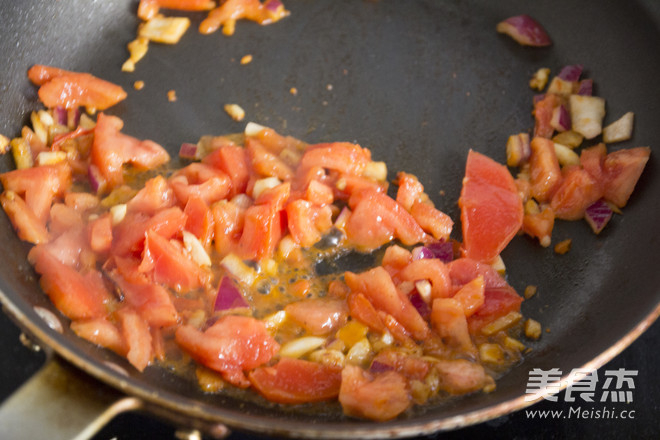 #香雪面粉试用#<a href=/shicai/shuichanpin/JinQiangYu/index.html target=_blank><u>金枪鱼</u></a>腊肠披萨的做法