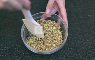 <a href=/shicai/shucai/GuiHua/index.html target=_blank><u>桂花</u></a><a href=zt/qifengdg target=_blank><u>戚风蛋糕</u></a>