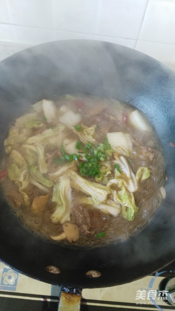 <a href=/shicai/rouqin/NiuNan/index.html target=_blank><u>牛腩</u></a><a href=/shicai/shucai/HongShu/index.html target=_blank><u>红薯</u></a>粉的做法