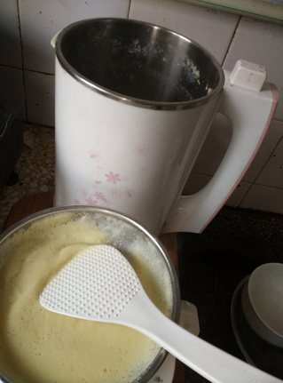 <a href=/shicai/shucai/HuLuoBo/index.html target=_blank><u>胡<a href=/shicai/shucai/LuoBo/index.html target=_blank><u>萝卜</u></a></u></a><a href=/shicai/mimian/DouJiang/index.html target=_blank><u>豆浆</u></a>