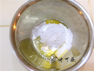 <a href=/shicai/mimian/ZhiShi/index.html target=_blank><u>芝士</u></a><a href=/shicai/guopin/ManYueMei/index.html target=_blank><u>蔓越莓</u></a>夹心椰蓉球