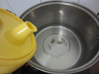 <a href=/shicai/shucai/XiangGu/index.html target=_blank><u>香菇</u></a><a href=/shicai/shucai/DongGua/index.html target=_blank><u>冬瓜</u></a>肉丸汤