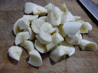 <a href=/shicai/mimian/NiuNai/index.html target=_blank><u>牛奶</u></a><a href=/shicai/guopin/XianJiao/index.html target=_blank><u>香蕉</u></a><a href=/shicai/mimian/YanMai/index.html target=_blank><u>燕麦</u></a>粥