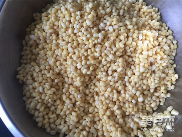 #圣诞节#自制<a href=/shicai/mimian/LvDou/index.html target=_blank><u>绿豆</u></a>糕的做法