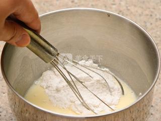 制作天妇罗虾卷