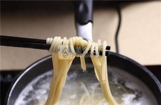 <a href=/shicai/mimian/YiDaLiMian/index.html target=_blank><u>意大利面</u></a>