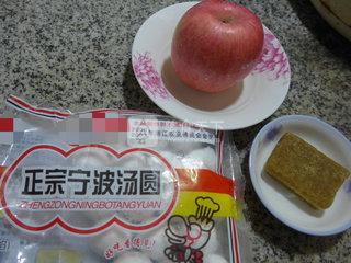 <a href=/shicai/guopin/PingGuo/index.html target=_blank><u>苹果</u></a>煮汤圆