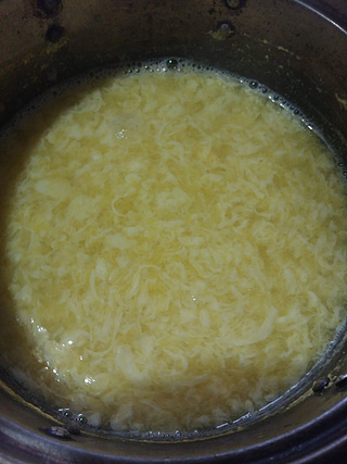 <a href=/shicai/mimian/YuMi/index.html target=_blank><u>玉米</u></a>蛋花甜汤