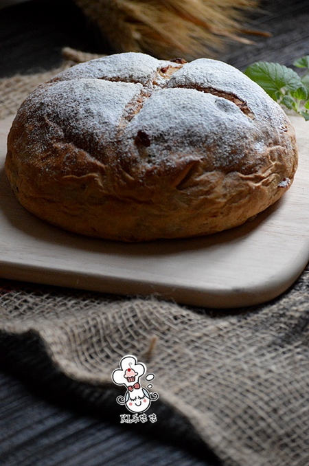 <a href=/shicai/guopin/PuTaoGan/index.html target=_blank><u><a href=/shicai/guopin/PuTao/index.html target=_blank><u>葡萄</u></a>干</u></a>软欧包的做法