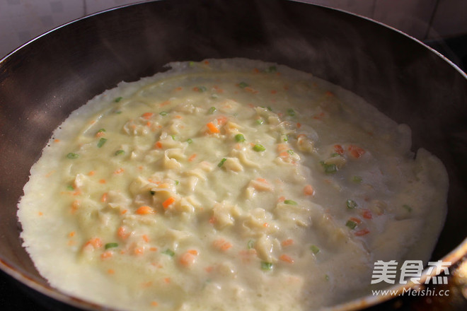 仙菇<a href=/shicai/rouqin/JiDan/index.html target=_blank><u>鸡蛋</u></a>饼的做法