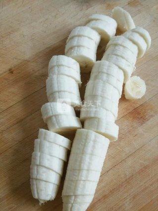 <a href=/shicai/guopin/XianJiao/index.html target=_blank><u>香蕉</u></a>奶昔