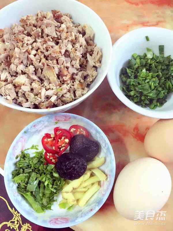 <a href=/shicai/shucai/XiangGu/index.html target=_blank><u>香菇</u></a>肉酱<a href=/shicai/mimian/YiMian/index.html target=_blank><u>意面</u></a>的做法