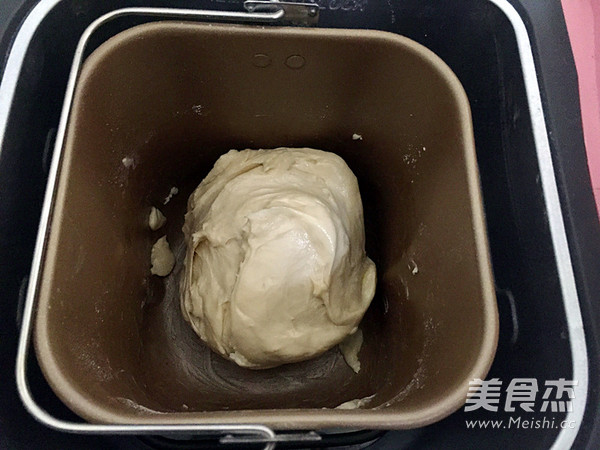 <a href=/shicai/mimian/NiuNai/index.html target=_blank><u>牛奶</u></a>椰蓉小餐包的做法