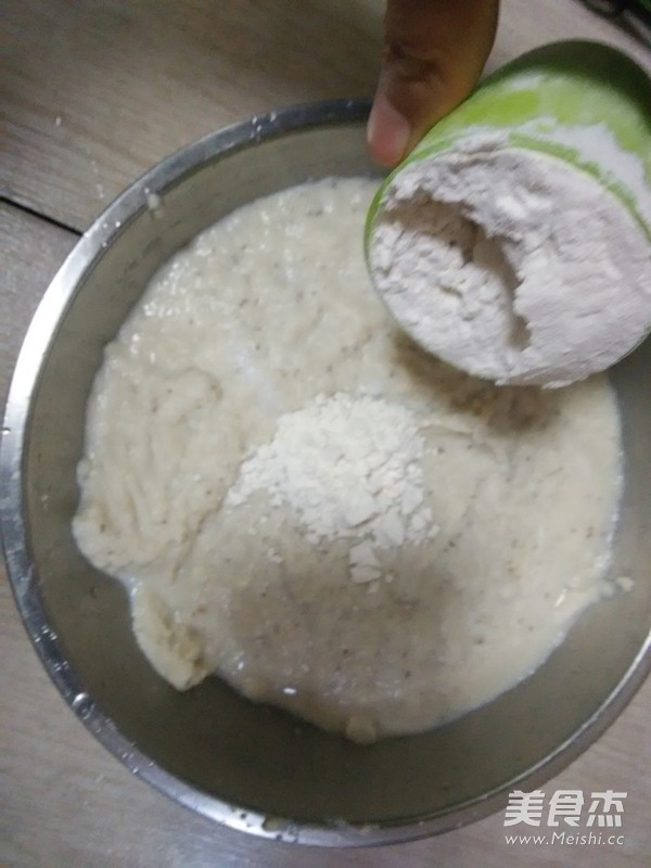 <a href=/shicai/shucai/JiuCai/index.html target=_blank><u>韭菜</u></a><a href=/shicai/mimian/DouZha/index.html target=_blank><u>豆渣</u></a>饼的做法