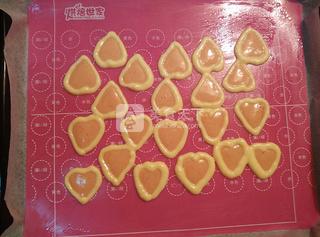 爱心<a href=zt/qifengdg target=_blank><u>戚风蛋糕</u></a>卷