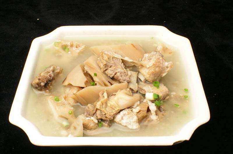 <a href=/shicai/shucai/LianOu/index.html target=_blank><u>莲<a href=/shicai/shucai/Ou/index.html target=_blank><u>藕</u></a></u></a><a href=/shicai/rouqin/PaiGu/index.html target=_blank><u>排骨</u></a>汤的做法3