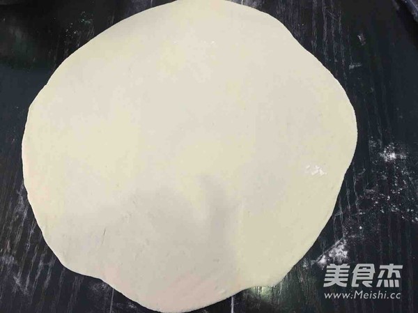 阿拉伯特色小吃 <a href=/shicai/shucai/JiuCai/index.html target=_blank><u>韭菜</u></a><a href=/shicai/rouqin/JiDan/index.html target=_blank><u>鸡蛋</u></a><a href=/shicai/rouqin/YangRou/index.html target=_blank><u>羊肉</u></a>宝的做法