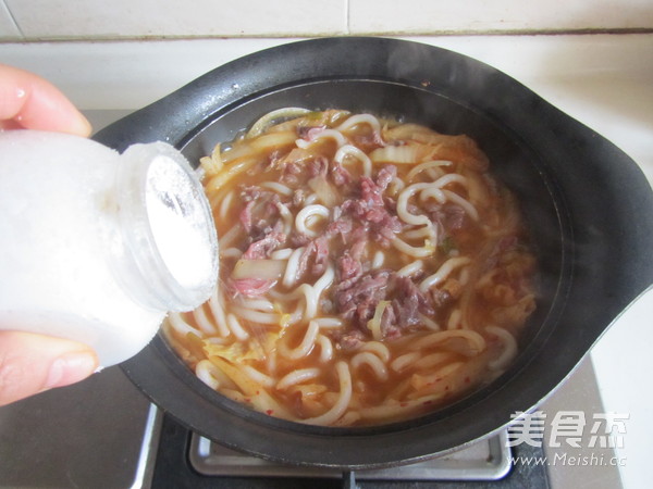 泡菜<a href=/shicai/rouqin/NiuRou/index.html target=_blank><u>牛肉</u></a>乌冬面的做法