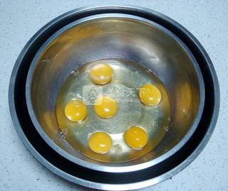 六寸中空海绵蛋糕