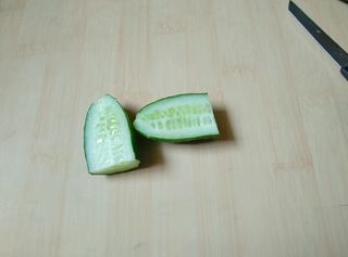 <a href=/shicai/shucai/HuangGua/index.html target=_blank><u>黄瓜</u></a>山水拼盘