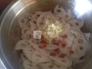 椒麻<a href=/shicai/shucai/Ou/index.html target=_blank><u>藕</u></a>片