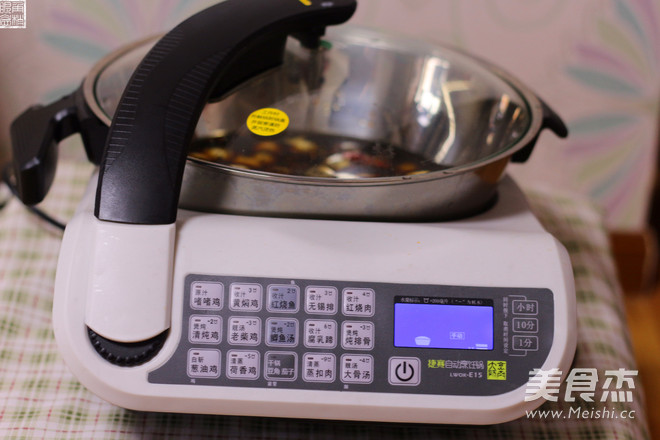 卤<a href=/shicai/rouqin/AnChun/index.html target=_blank><u>鹌鹑</u></a>蛋的做法