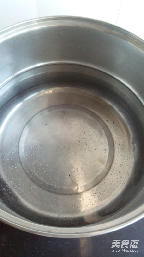 <a href=/shicai/shucai/LianOu/index.html target=_blank><u>莲<a href=/shicai/shucai/Ou/index.html target=_blank><u>藕</u></a></u></a><a href=/shicai/rouqin/ZhuRou/index.html target=_blank><u>猪肉</u></a>饺子的做法