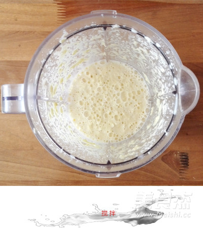 香煎<a href=/shicai/mimian/NiuNai/index.html target=_blank><u>牛奶</u></a><a href=/shicai/mimian/YuMi/index.html target=_blank><u>玉米</u></a>饼的做法