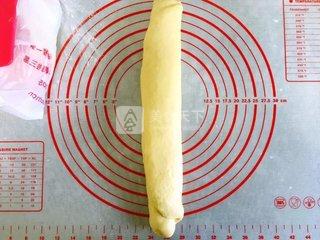 椰蓉辫子<a href=/shicai/mimian/MianBao/index.html target=_blank><u>面包</u></a>